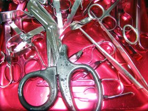 1183621_surgical_instruments.jpg