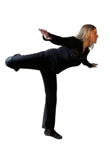 1189552_girl_in_black_clothes_-_balancing.jpg