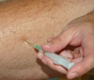 818504_intramuscular_injection_1.jpg